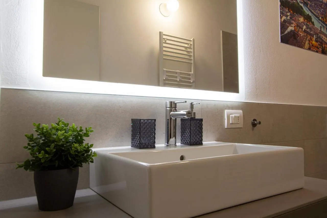 Le Damigelle Apartment Verona 0*,  Italy